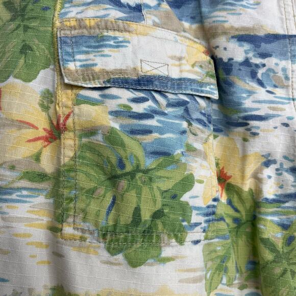 Liz Claiborne Audra Tropical Floral Cropped Plus Size Lightweight Cotton Pants - Picture 5 of 11